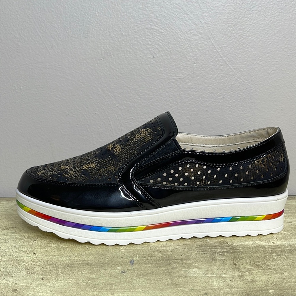 🏷️🏷️ Bundle 2/$12 or 3/$15🏷️🏷️ Luyi Obuwi Slip On Platform Shoe with Rainbow - Picture 2 of 12